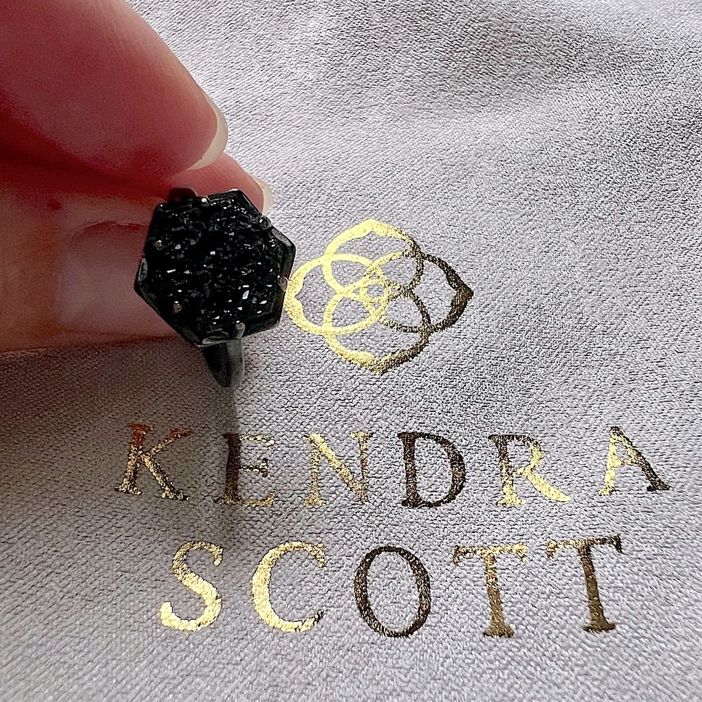 Custom Kendra Scott ring size 4.5 in black gunmetal druzy